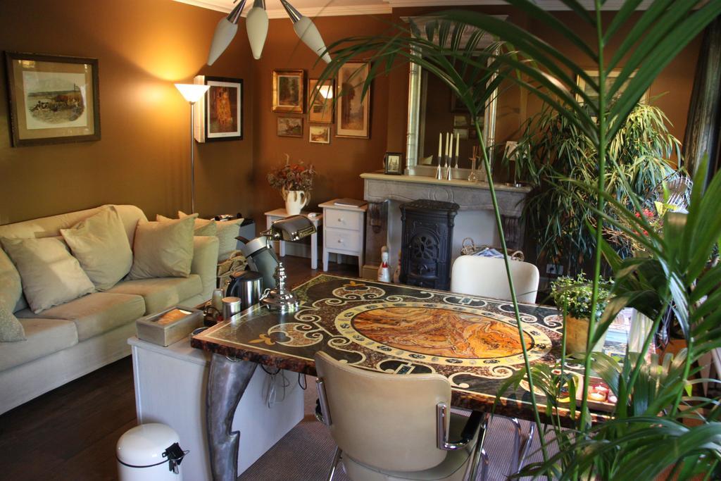 B&B De Lachende Engel メッヒェレン 部屋 写真